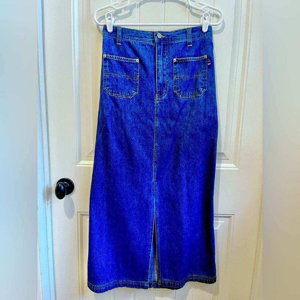 90s denim maxi skirt size 6 Bill Blass Stretch Waist 100% cotton Front pockets